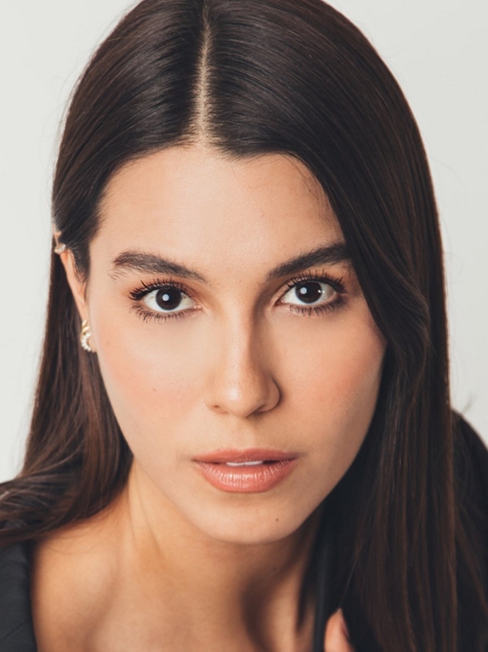 Adriana R in Lifestyle Women Talent