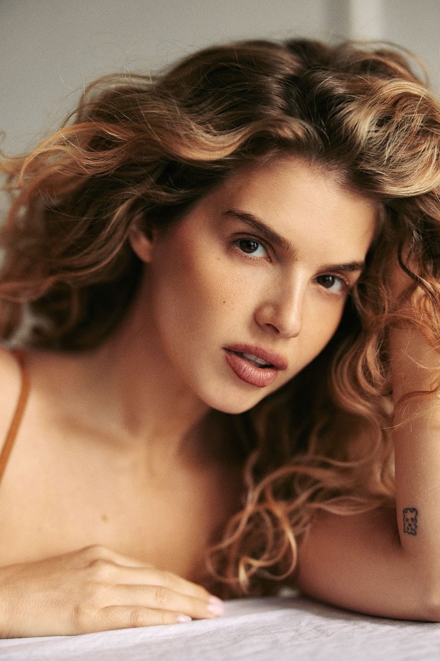 Alana Paolucci represented by State Management New York, the premier agency for New York models and LA models.
