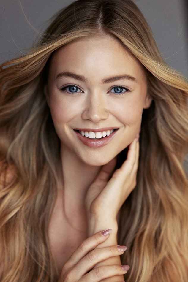 Amanda Giroux represented by State Management New York, the premier agency for New York models and LA models.